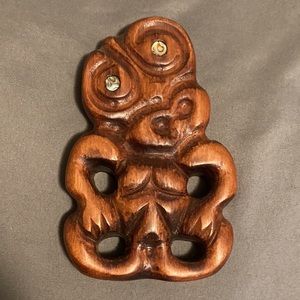 Native woodcraft tiki plaque